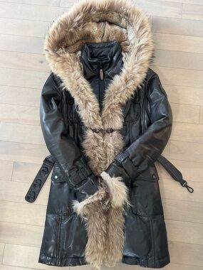 Rudsak Leather Coat Fur Hood / Manteau Cuir & Fourrure - Excellent Condition